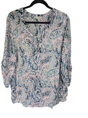 Pale Sky Paisley Top 1X pink and blue pattern